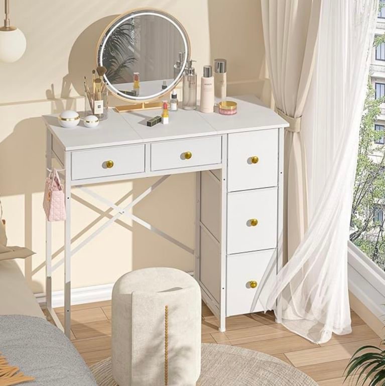 makeup-table
